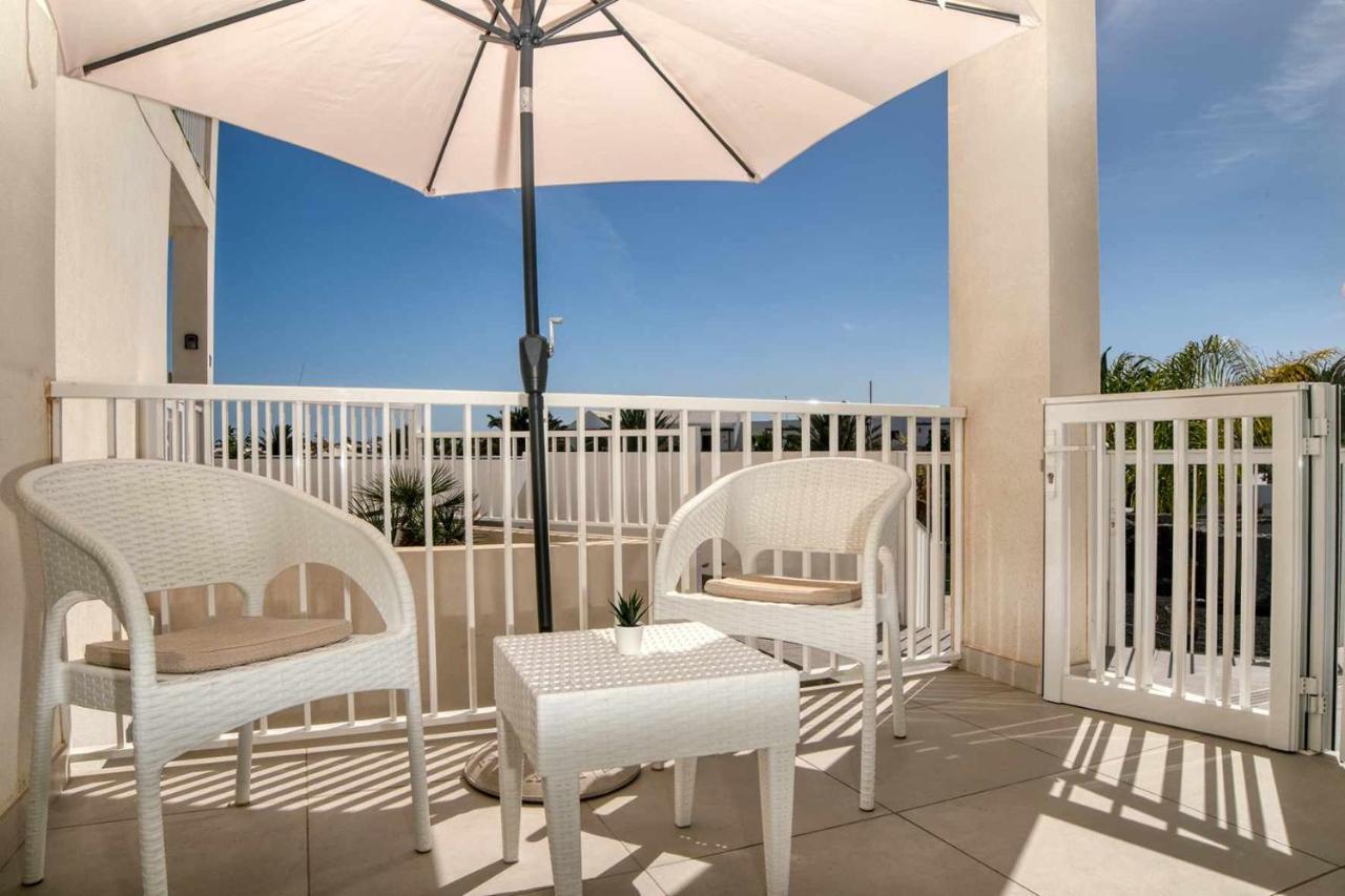 Luminosa Vivienda Vacacional Con Vista A La Piscina Costa Teguise Ngoại thất bức ảnh